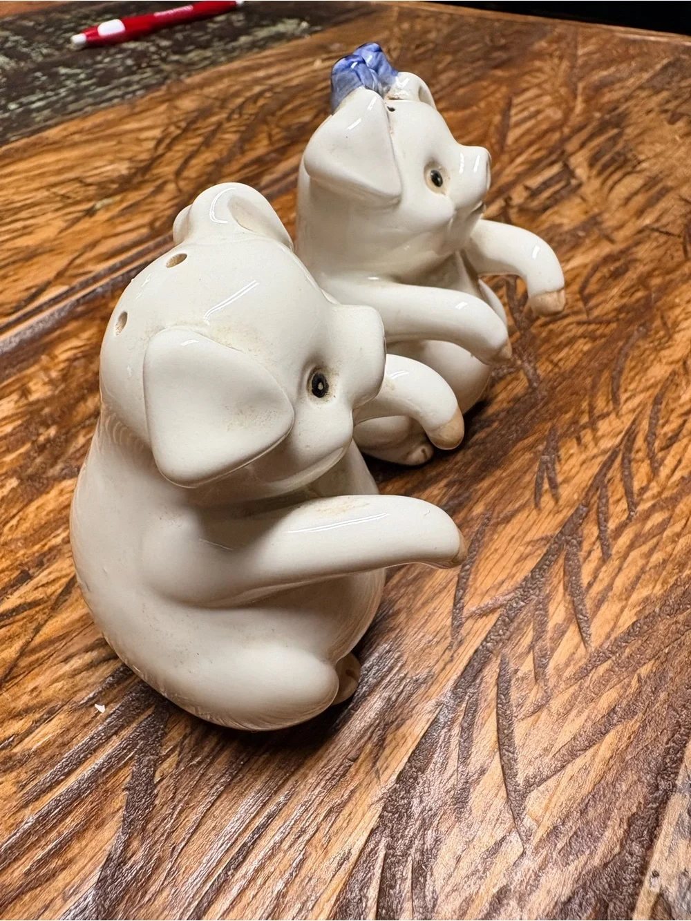 70’s Fitz and Floyd Cream Ceramic Pig Salt & Pepper Shakers Blue Bow 3.25”X2.25